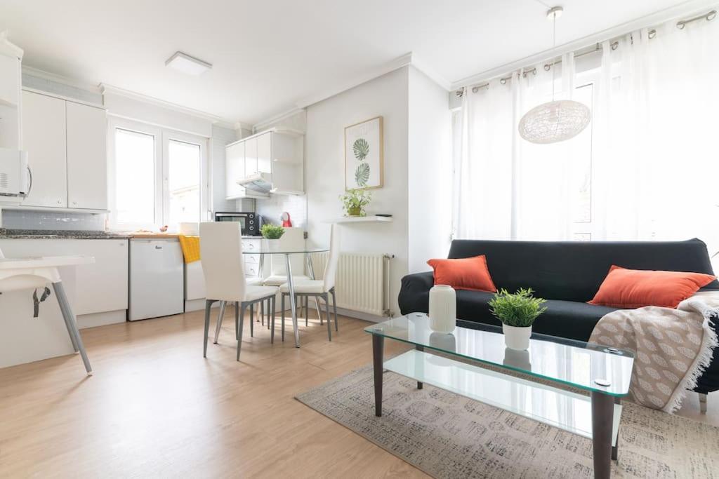 Centrico Y Comodo Apartamento Con Parking Privado Santander Esterno foto