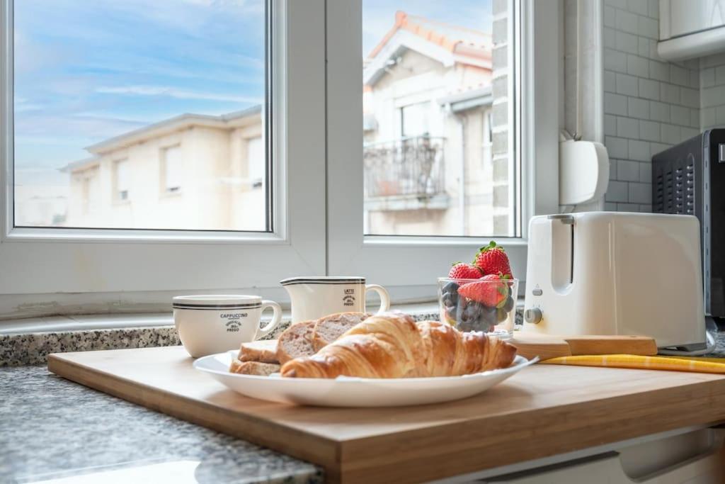 Centrico Y Comodo Apartamento Con Parking Privado Santander Esterno foto